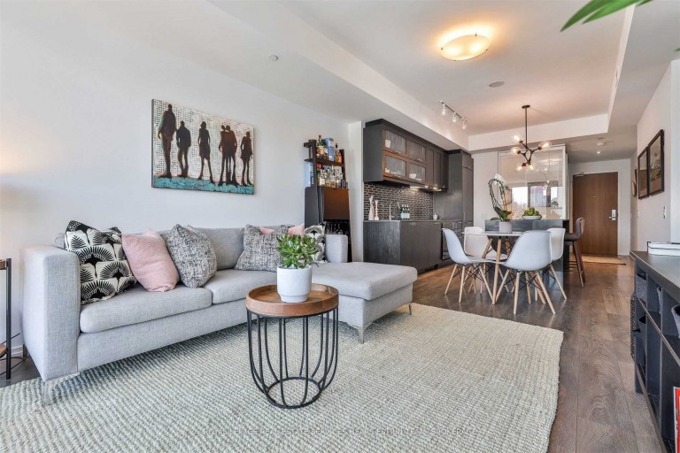 783 Bathurst St 311, Toronto, Ontario, Canada photo 2
