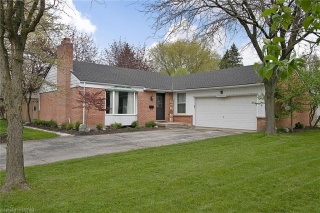 1556 ROLAND Crescent, London Ontario, Canada
