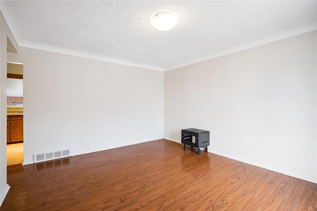 1035 CONNAUGHT Crescent, Sarnia, Ontario, Canada photo 5