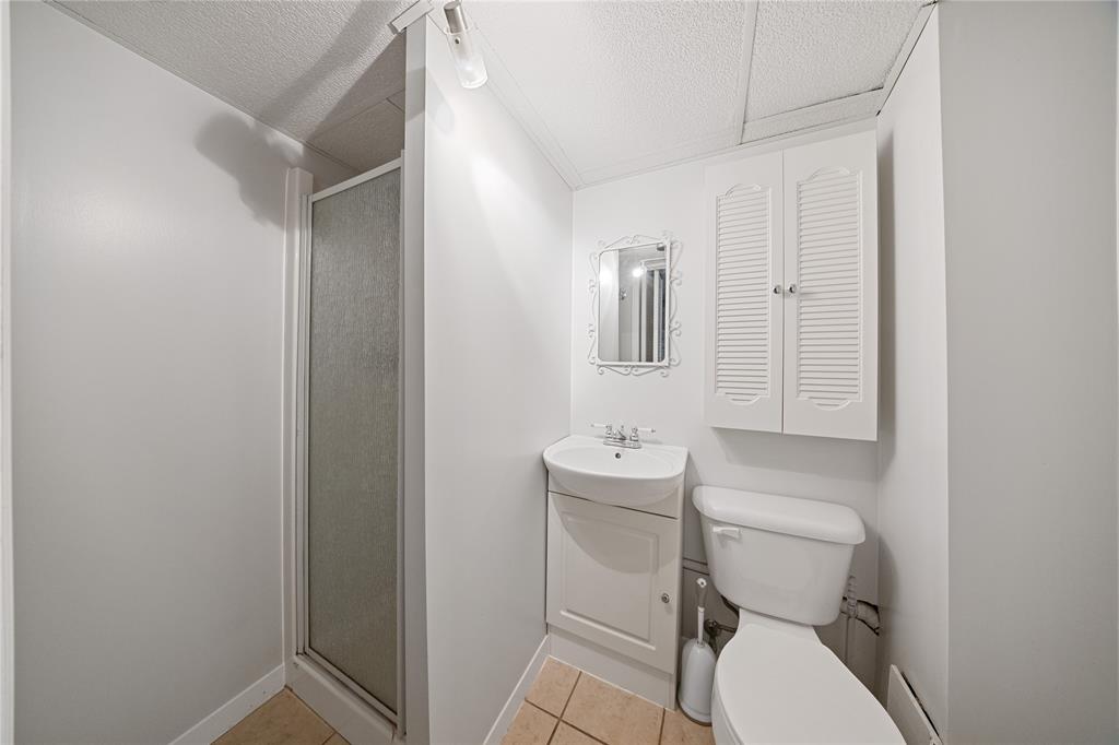 1035 CONNAUGHT Crescent, Sarnia, Ontario, Canada photo 24