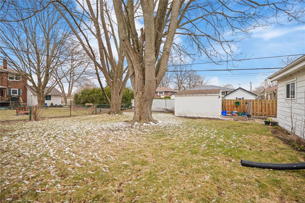 1035 CONNAUGHT Crescent, Sarnia, Ontario, Canada photo 28