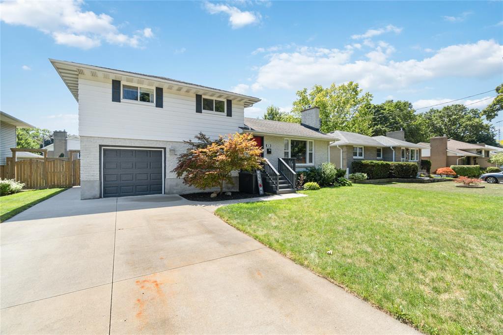 895 KEMSLEY Drive, Sarnia, Ontario, Canada photo 3