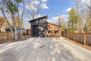 10031 NIPIGON Street, Lambton Shores Ontario, Canada