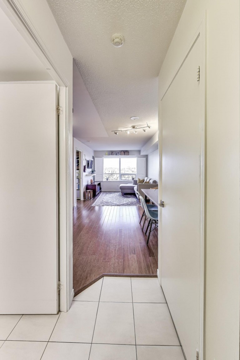 728- 60 Heintzman St, Toronto, Ontario, Canada