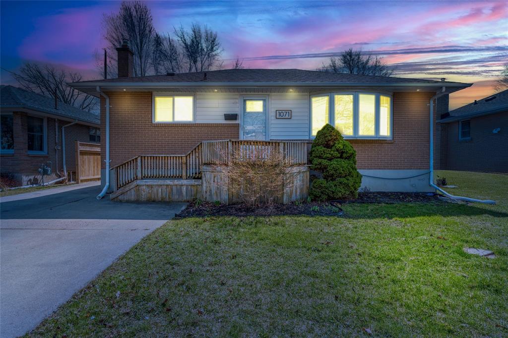 1071 Wellington Street, Sarnia Ontario, Canada