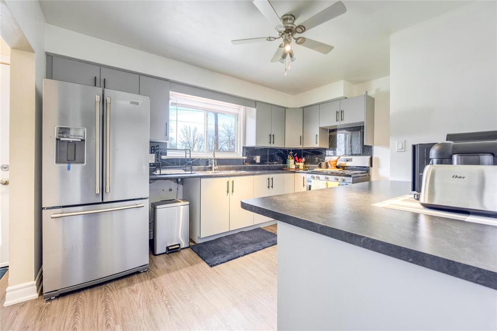 1071 Wellington Street, Sarnia, Ontario, Canada