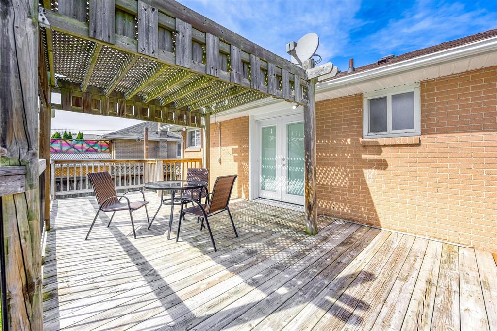 1071 Wellington Street, Sarnia, Ontario, Canada