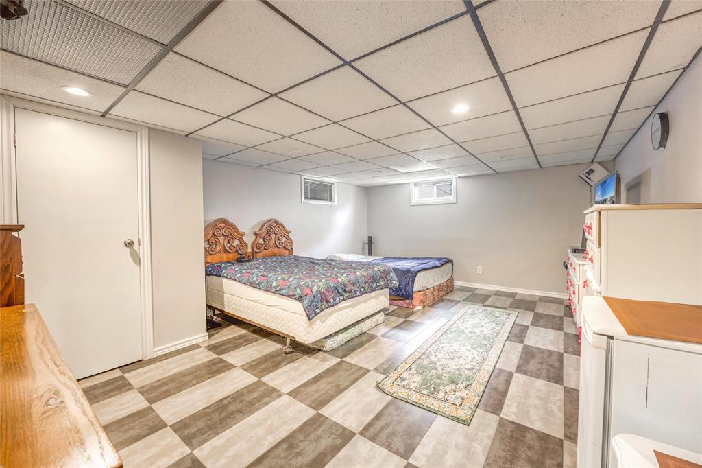 1071 Wellington Street, Sarnia, Ontario, Canada