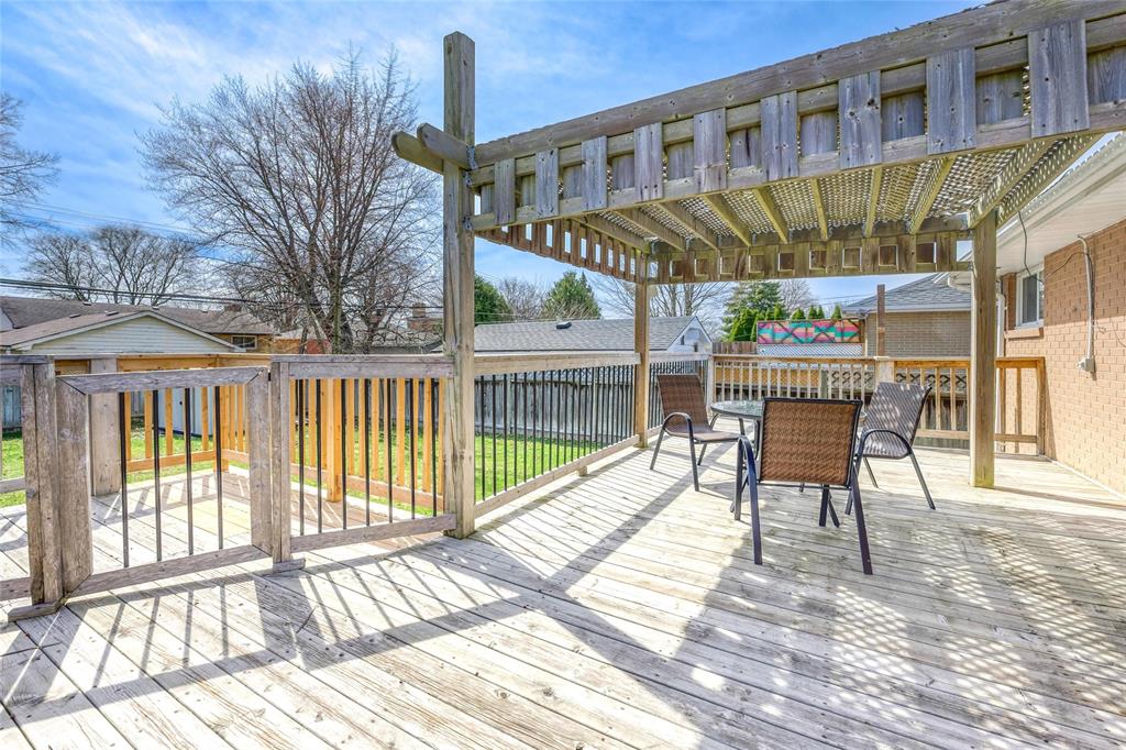 1071 Wellington Street, Sarnia, Ontario, Canada