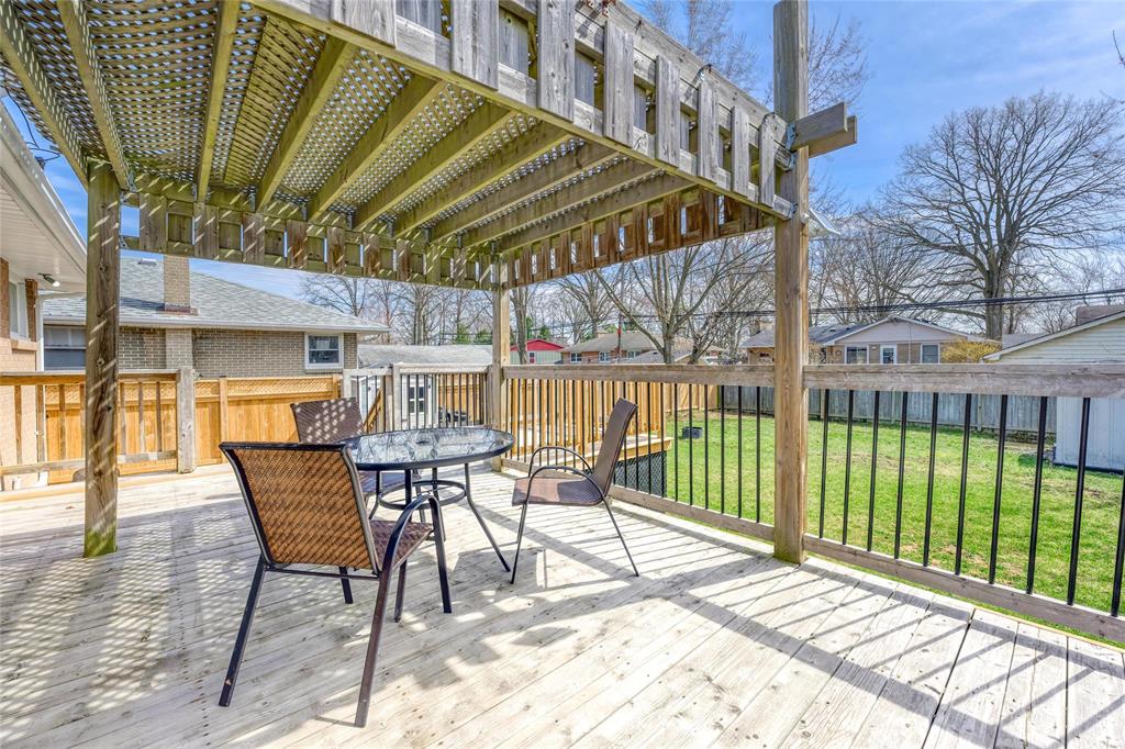 1071 Wellington Street, Sarnia, Ontario, Canada