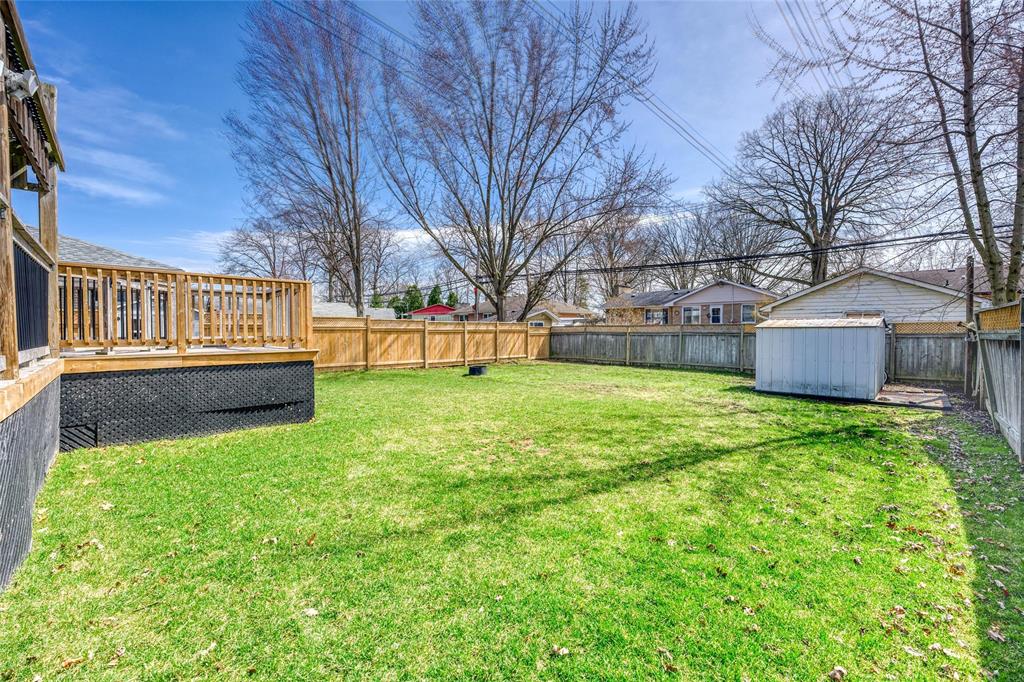 1071 Wellington Street, Sarnia, Ontario, Canada