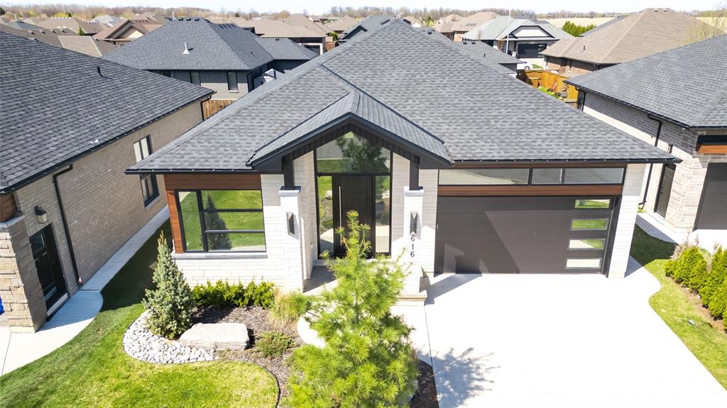 616 Mead Court, Sarnia Ontario, Canada