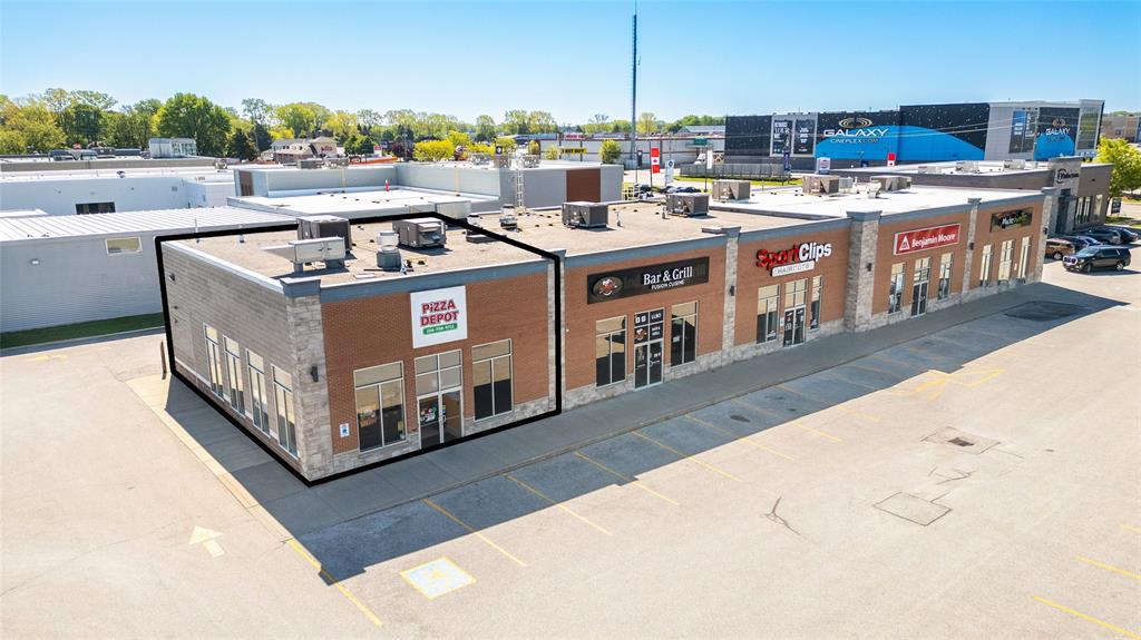 1107 Lambton mall Road, Sarnia, Ontario, Canada