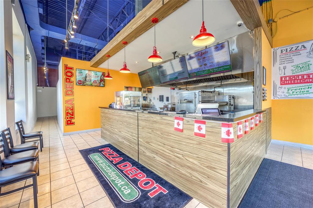1107 Lambton mall Road, Sarnia, Ontario, Canada