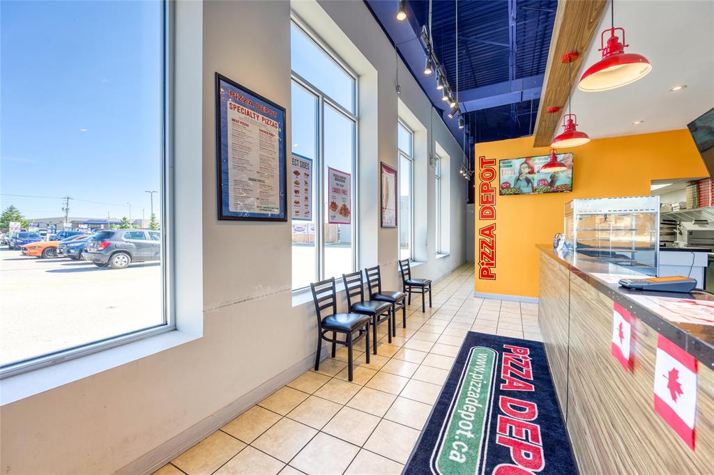 1107 Lambton mall Road, Sarnia, Ontario, Canada