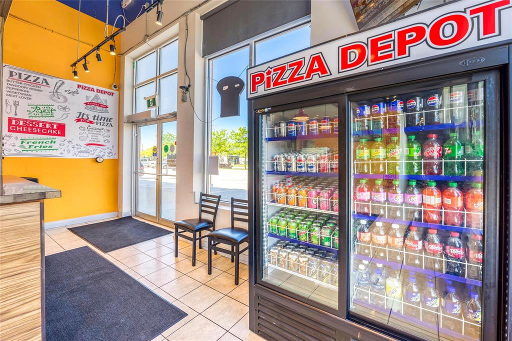 1107 Lambton mall Road, Sarnia, Ontario, Canada