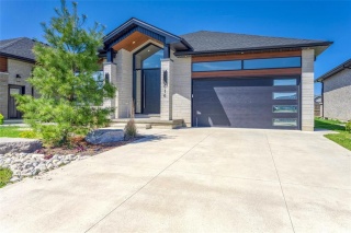616 MEAD Court, Sarnia Ontario, Canada