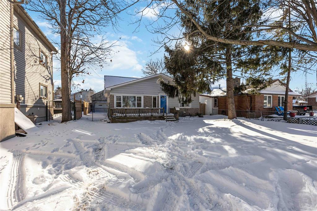 665 LAKESHORE Road, Sarnia, Ontario, Canada photo 3