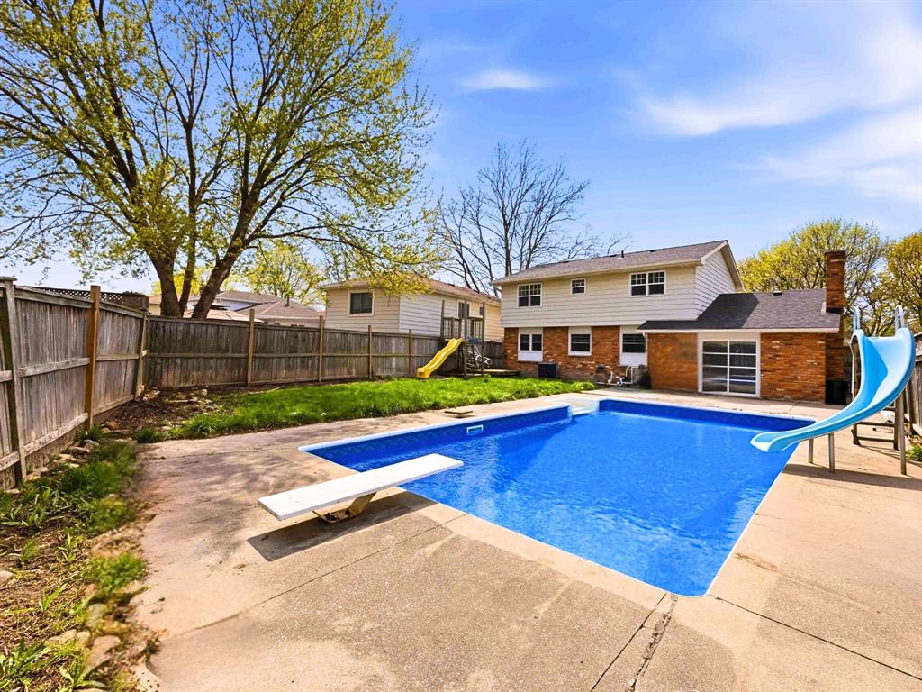 146 HANNA Crescent, Sarnia, Ontario, Canada photo 3