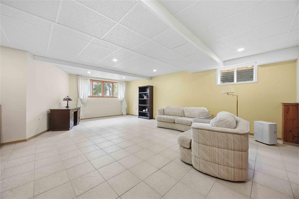 869 ST. CLAIR Parkway, Moore, Ontario, Canada photo 37