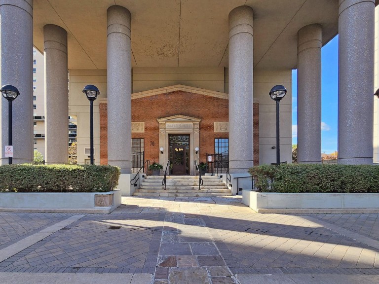 1507-70 High Park Ave, Toronto, Ontario, Canada photo 9