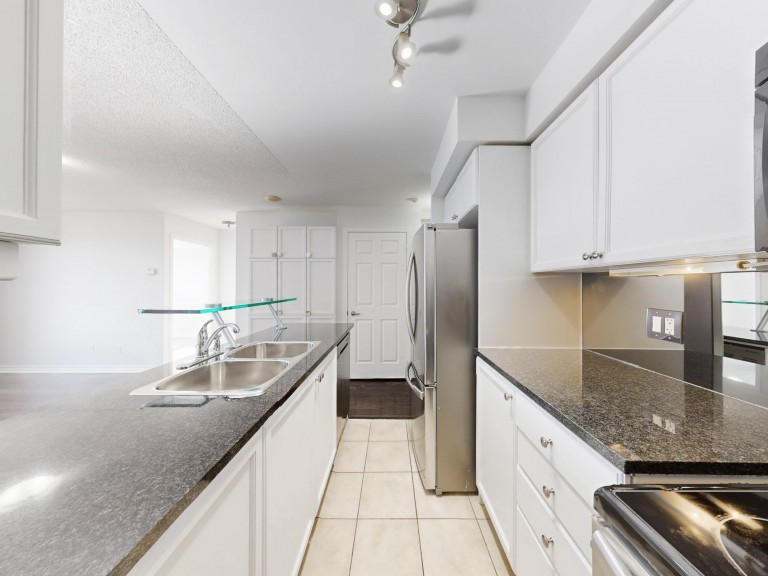 1507-70 High Park Ave, Toronto, Ontario, Canada photo 7