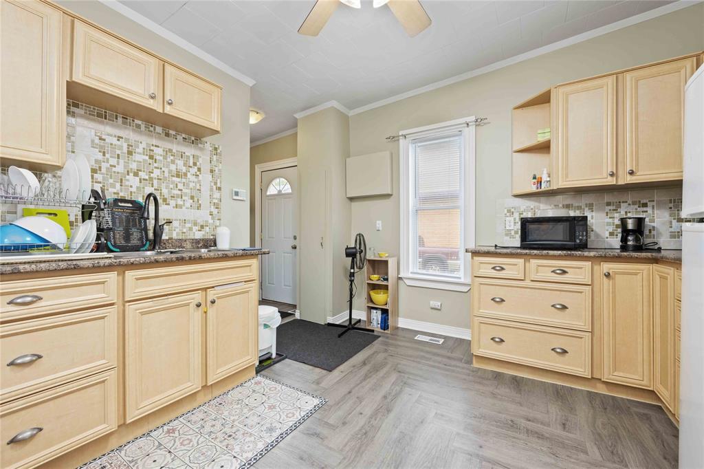 221 BRIGHT Street, Sarnia, Ontario, Canada photo 11