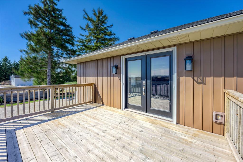 4083 LONDON Line, Plympton-Wyoming, Ontario, Canada photo 4