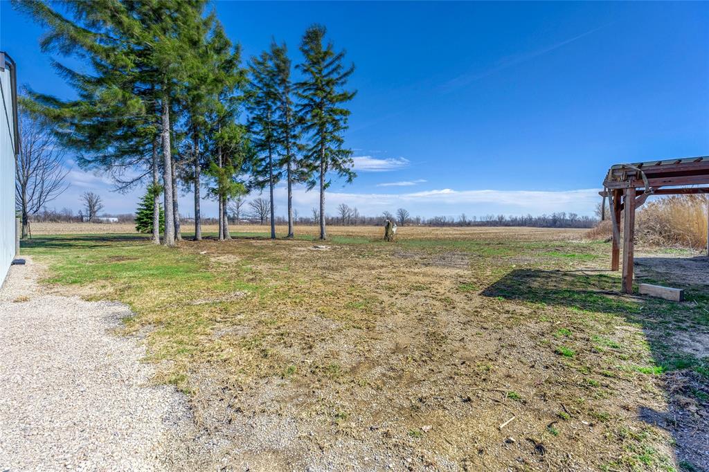 4083 LONDON Line, Plympton-Wyoming, Ontario, Canada photo 38