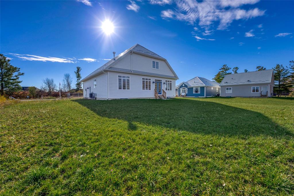 4140 BOARDWALK Avenue, Plympton-Wyoming, Ontario, Canada photo 4