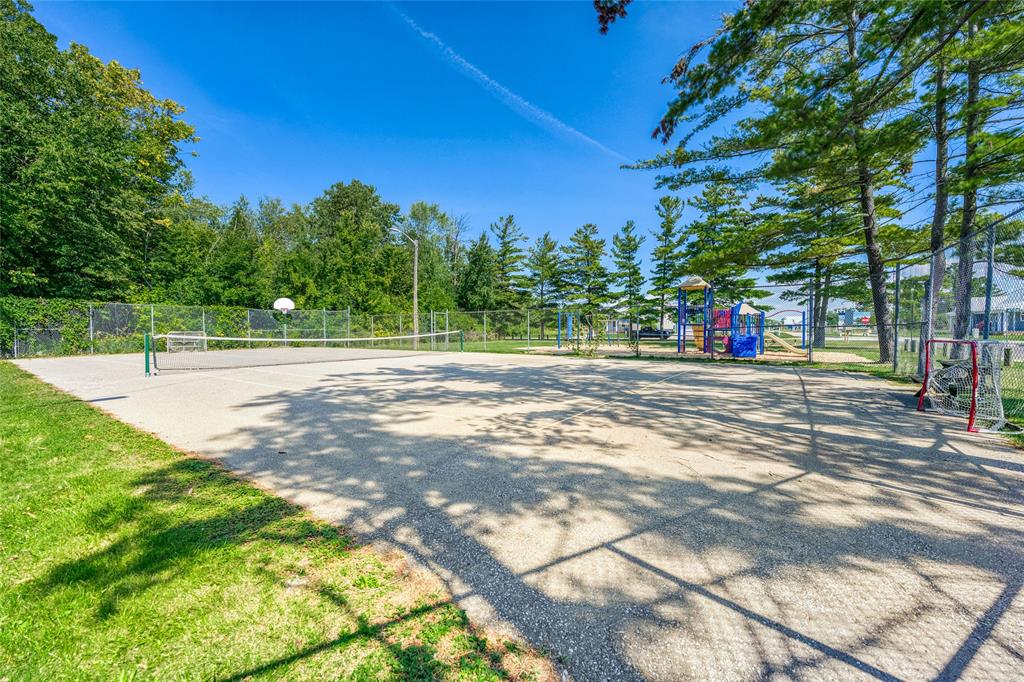 7596 THOMAS Street, Plympton-Wyoming, Ontario, Canada photo 36