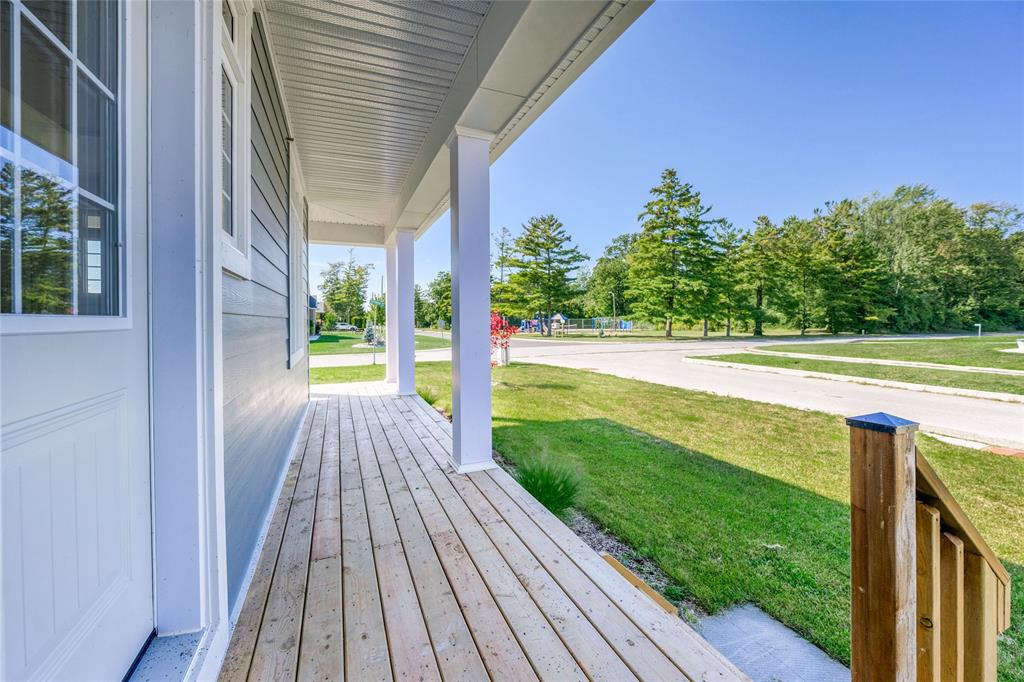 7596 THOMAS Street, Plympton-Wyoming, Ontario, Canada photo 5