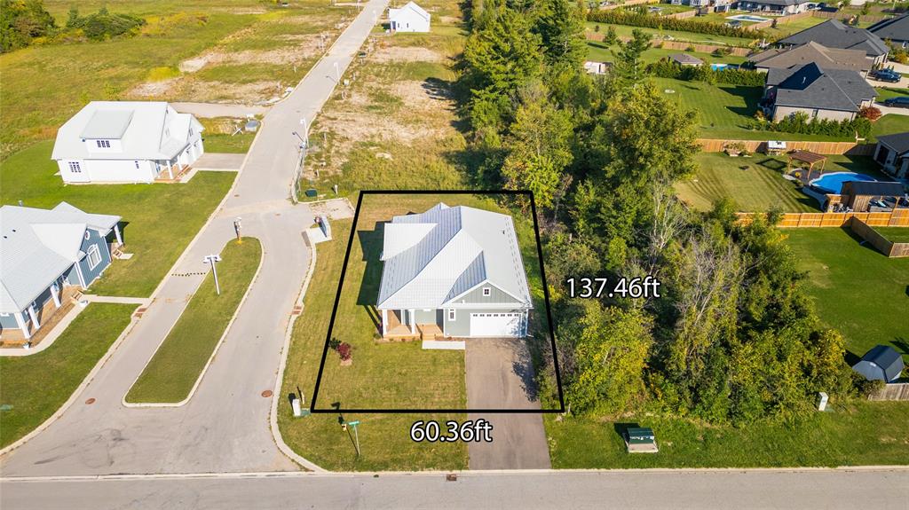 7596 THOMAS Street, Plympton-Wyoming, Ontario, Canada photo 32