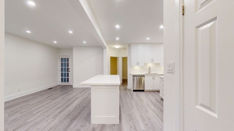 19 Grassmere Road, Main Floor, Toronto, Ontario, Canada photo 2