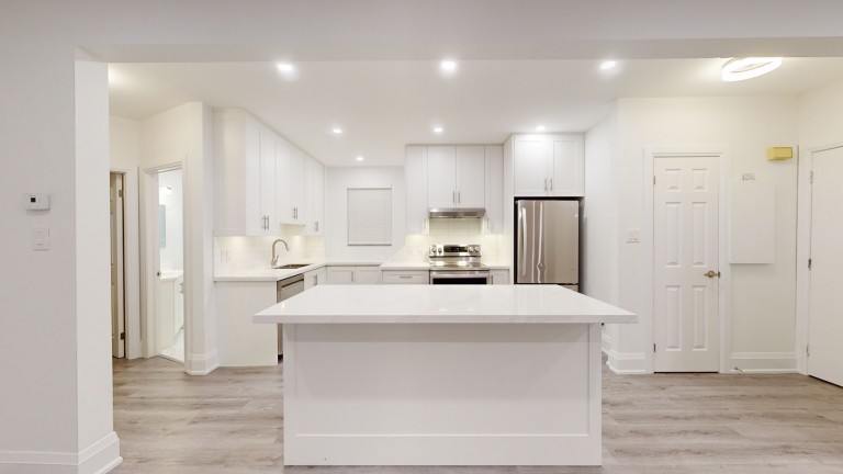 19 Grassmere Road, Main Floor, Toronto, Ontario, Canada photo 3