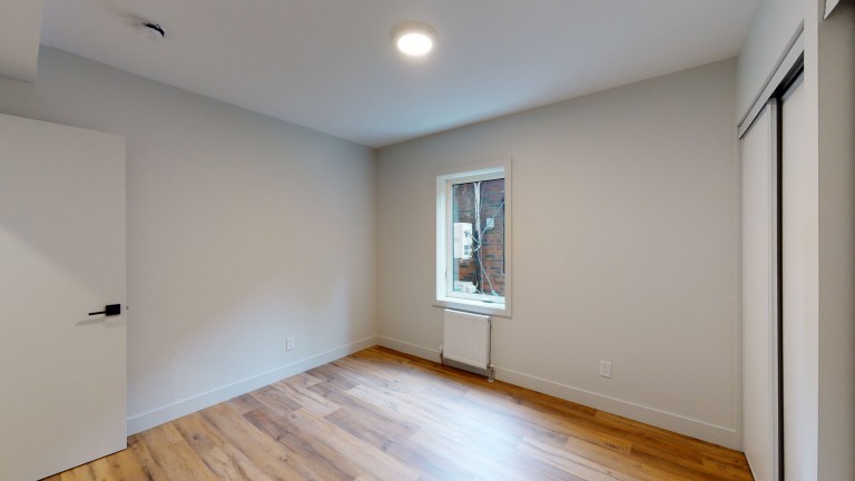 238 Jane Street, Unit 201, Toronto, Ontario, Canada photo 4