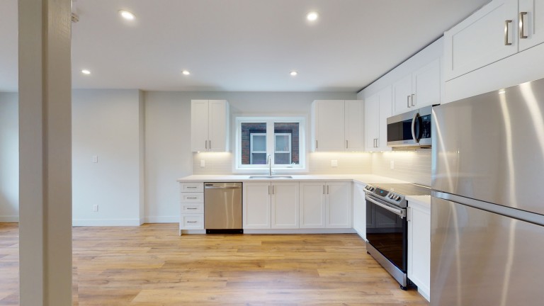 238 Jane Street, Unit 201, Toronto, Ontario, Canada photo 5
