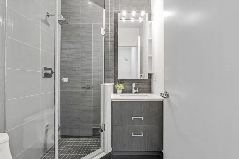 1830 Bloor Street West, UPH1, Toronto, Ontario, Canada