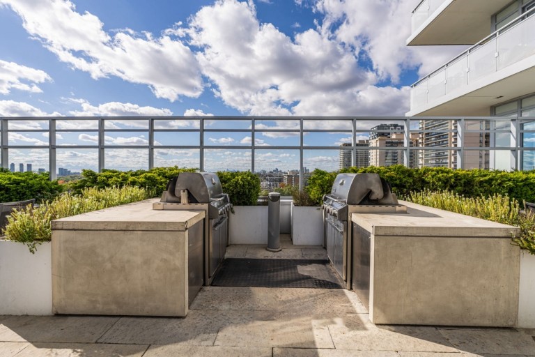 1830 Bloor Street West, UPH1, Toronto, Ontario, Canada