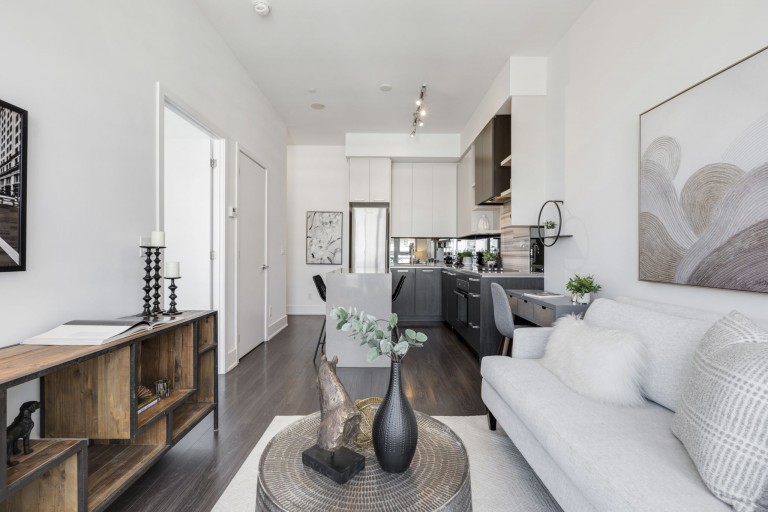 1830 Bloor Street West, UPH1, Toronto, Ontario, Canada