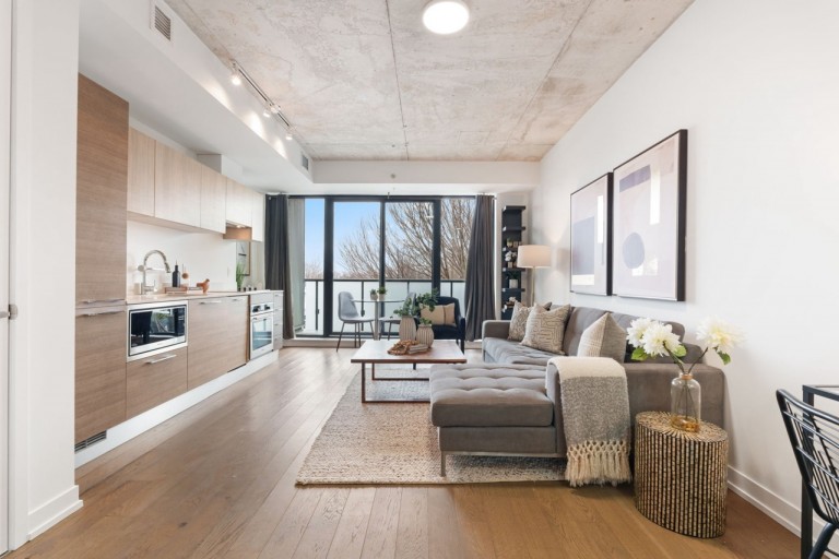 530 Indian Grove, Unit 401, Toronto, Ontario, Canada photo 5