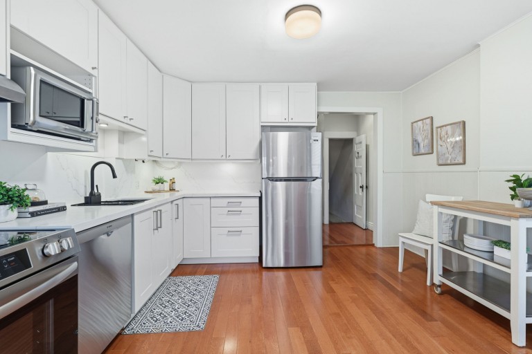 92 Indian Road Crescent, Toronto, Ontario, Canada photo 17