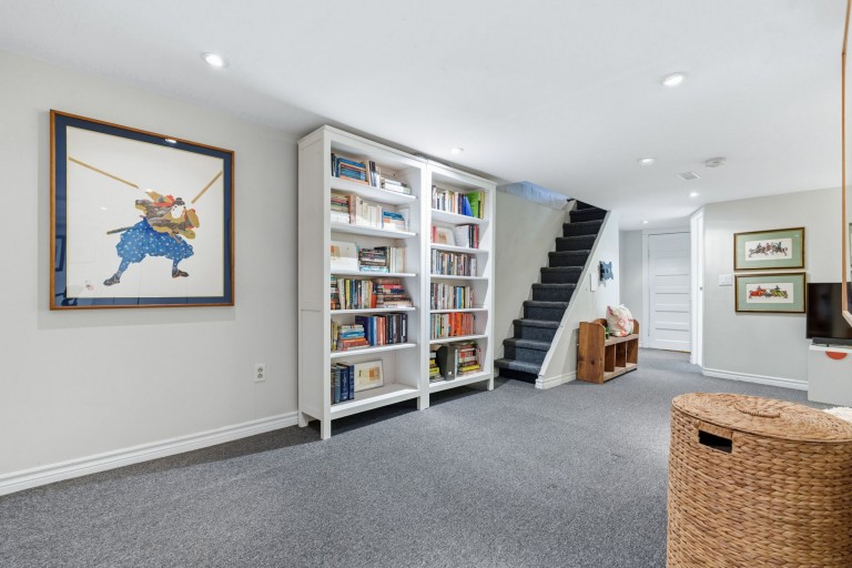 92 Indian Road Crescent, Toronto, Ontario, Canada photo 32