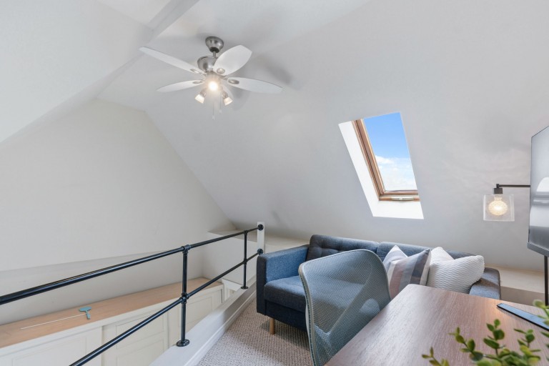 92 Indian Road Crescent, Toronto, Ontario, Canada photo 24