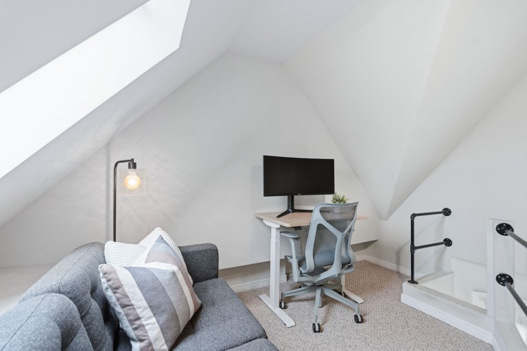 92 Indian Road Crescent, Toronto, Ontario, Canada photo 25