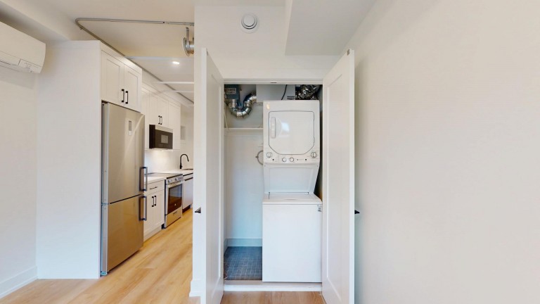 656 Annette Street Unit 102, Toronto, Ontario, Canada photo 8