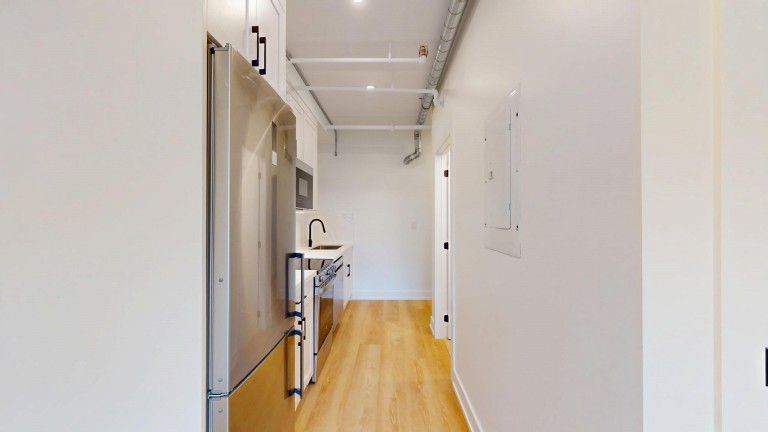 656 Annette Street Unit 102, Toronto, Ontario, Canada photo 9