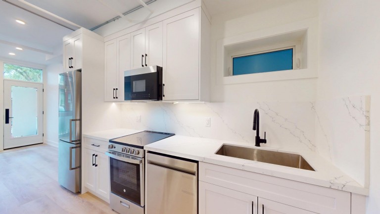 656 Annette Street Unit 102, Toronto, Ontario, Canada photo 12