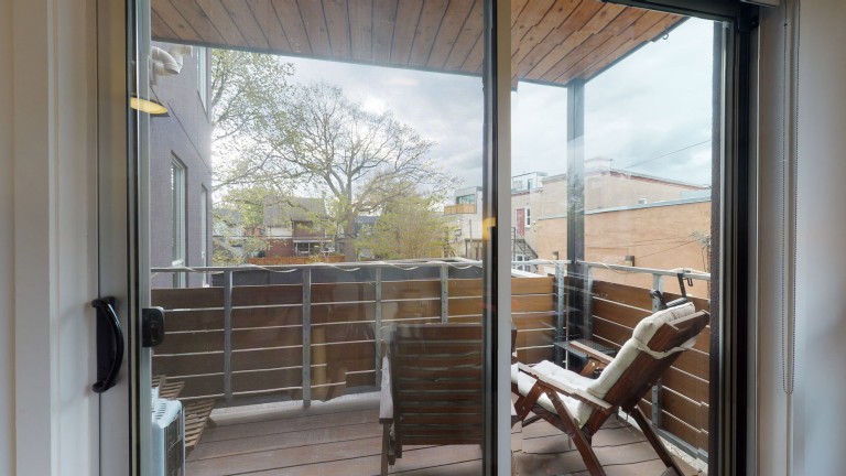 332 High Park Ave 203, Toronto, Ontario, Canada photo 16