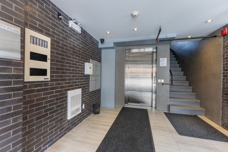 332 High Park Ave 203, Toronto, Ontario, Canada photo 18